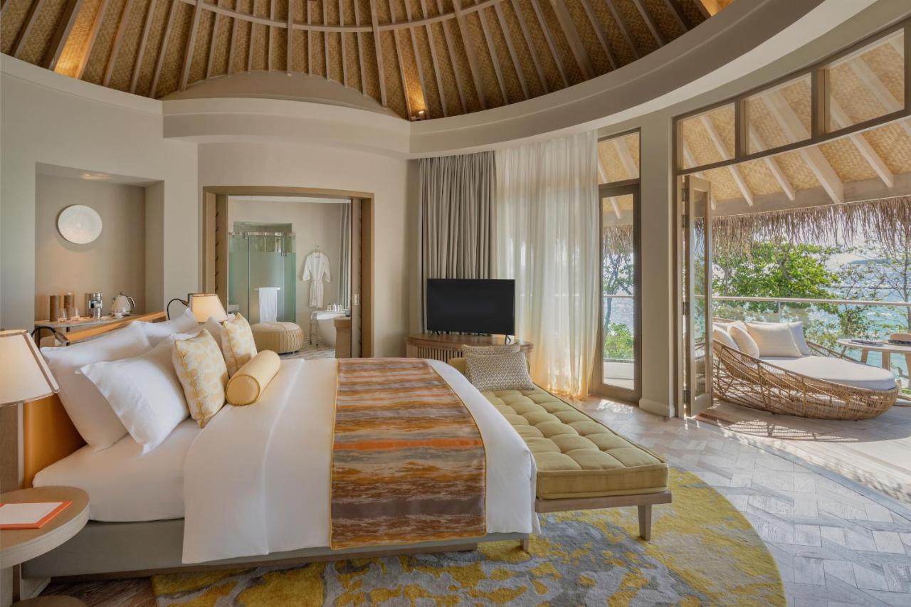 The Nautilus Maldives Hotel Kamadhoo Bagian luar foto